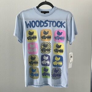 NWT The Vinyl Icons Woodstock Short Sleeve Graphic Tee Size XS